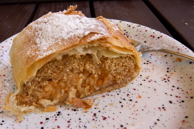 Apfelstrudel – knusprig