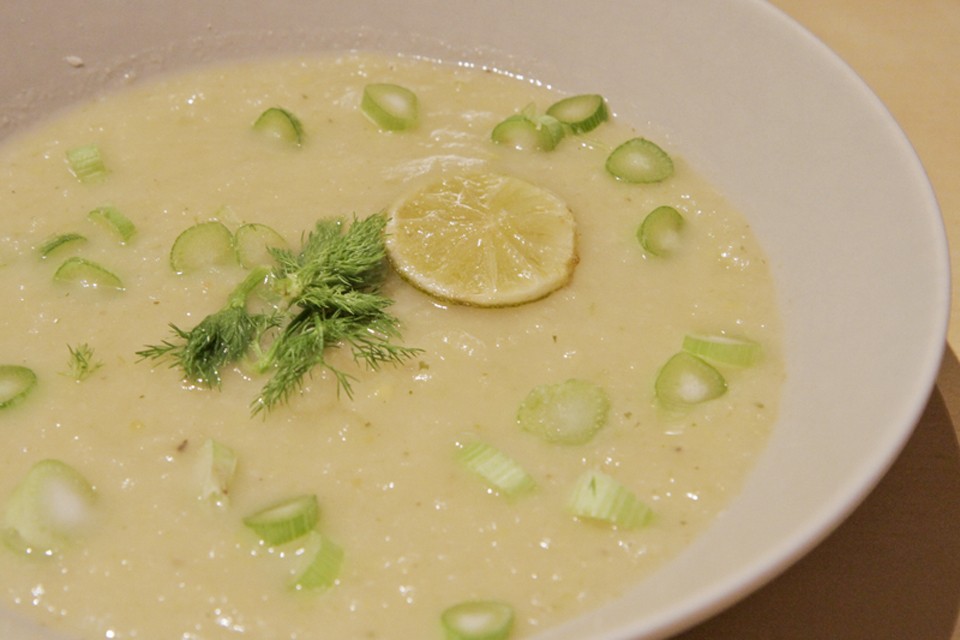 Fenchel-Limettensuppe mit Salz-Limetten